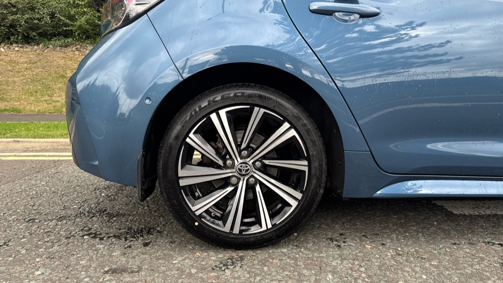 Toyota Corolla 1.8 VVT-i Hybrid Design 5dr CVT Hybrid Hatchback - Image 7