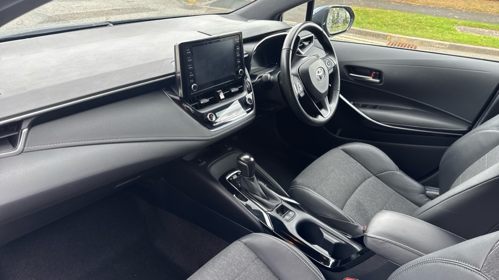 Toyota Corolla 1.8 VVT-i Hybrid Design 5dr CVT Hybrid Hatchback - Image 9