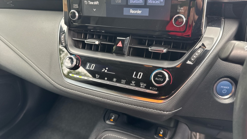 Toyota Corolla 1.8 VVT-i Hybrid Design 5dr CVT Hybrid Hatchback - Image 53
