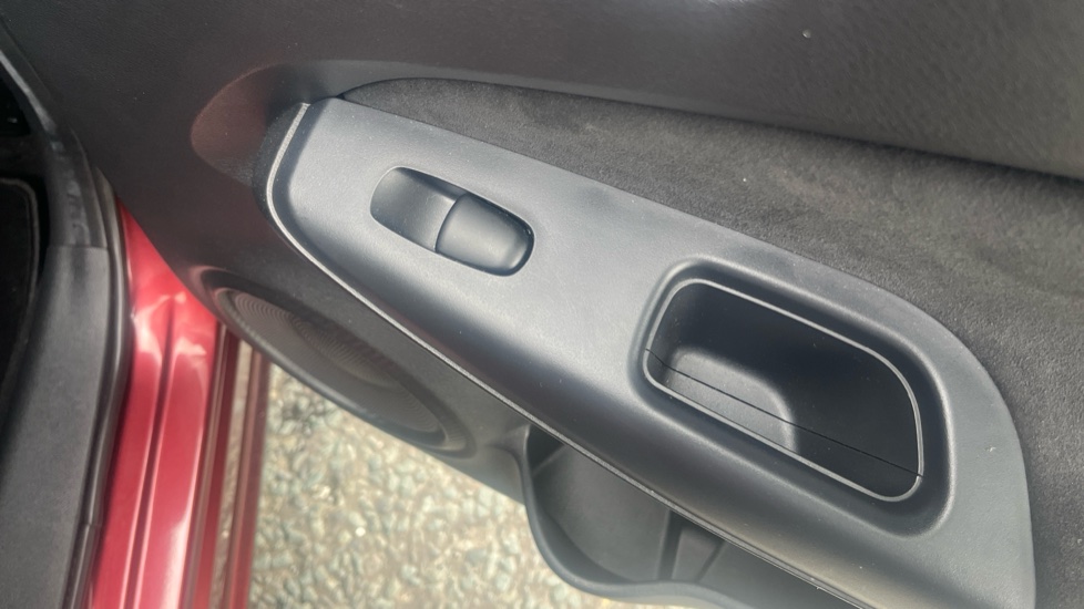 Nissan Juke 1.0 DiG-T 114 Tekna+ 5dr Petrol Hatchback - Image 27