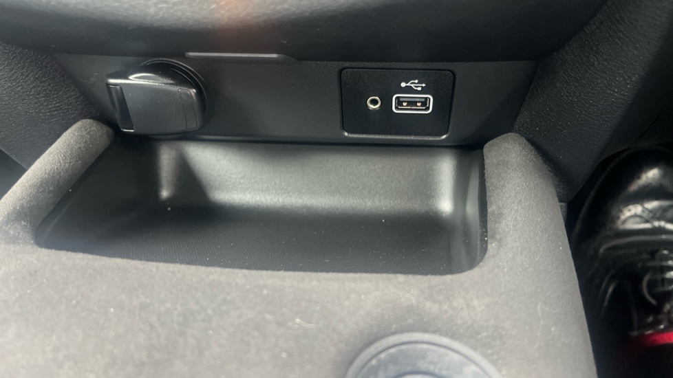 Nissan Juke 1.0 DiG-T 114 Tekna+ 5dr Petrol Hatchback - Image 43