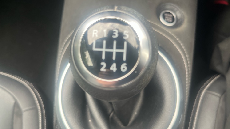 Nissan Juke 1.0 DiG-T 114 Tekna+ 5dr Petrol Hatchback - Image 44