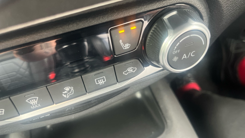 Nissan Juke 1.0 DiG-T 114 Tekna+ 5dr Petrol Hatchback - Image 49