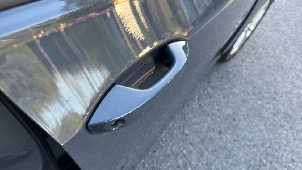 Volkswagen Golf 1.5 TSI Life 5dr Petrol Hatchback - Image 22