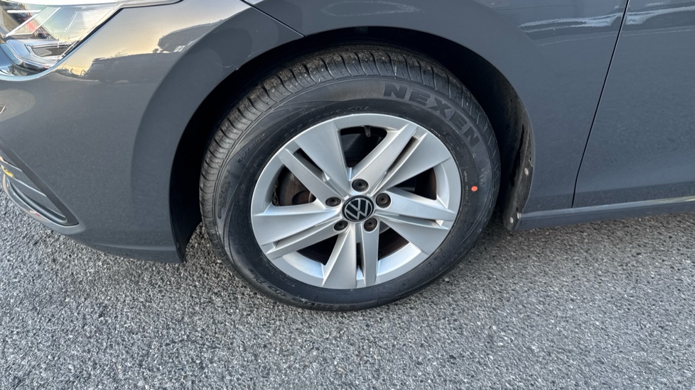Volkswagen Golf 1.5 TSI Life 5dr Petrol Hatchback - Image 26