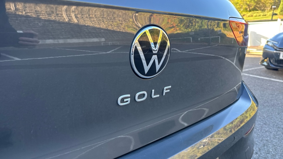 Volkswagen Golf 1.5 TSI Life 5dr Petrol Hatchback - Image 28
