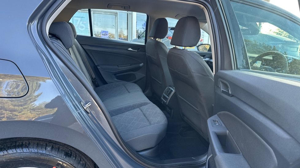 Volkswagen Golf 1.5 TSI Life 5dr Petrol Hatchback - Image 32