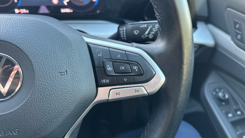 Volkswagen Golf 1.5 TSI Life 5dr Petrol Hatchback - Image 37