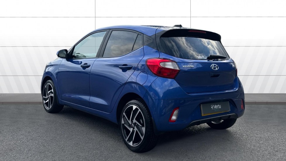 Hyundai i10 1.0 MPi Premium 5dr Petrol Hatchback - Image 2