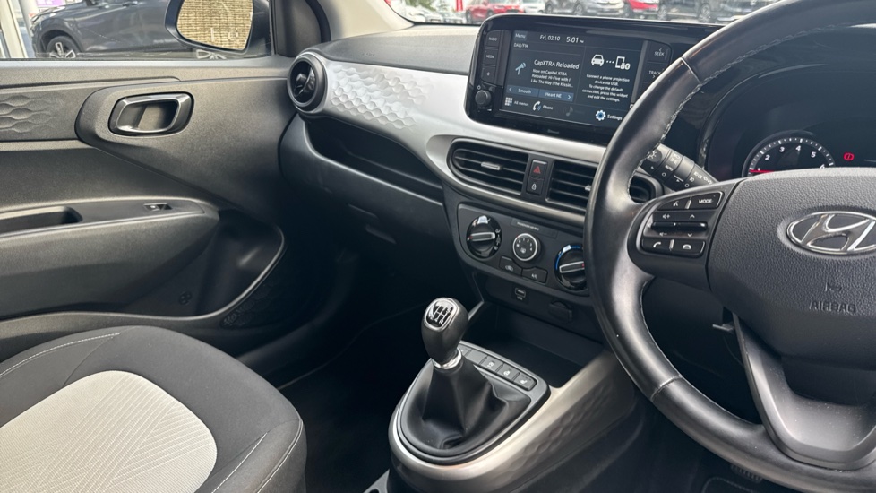 Hyundai i10 1.0 MPi Premium 5dr Petrol Hatchback - Image 14