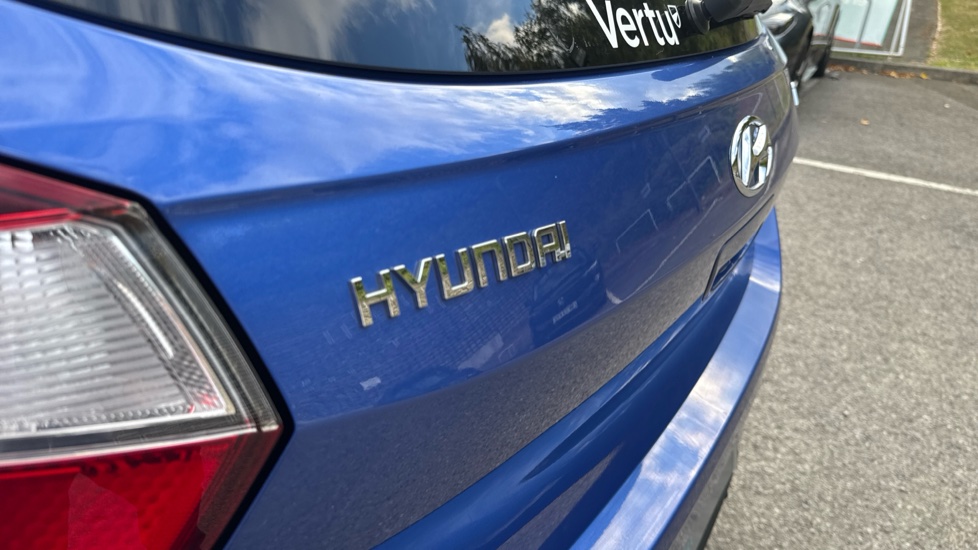 Hyundai i10 1.0 MPi Premium 5dr Petrol Hatchback - Image 28