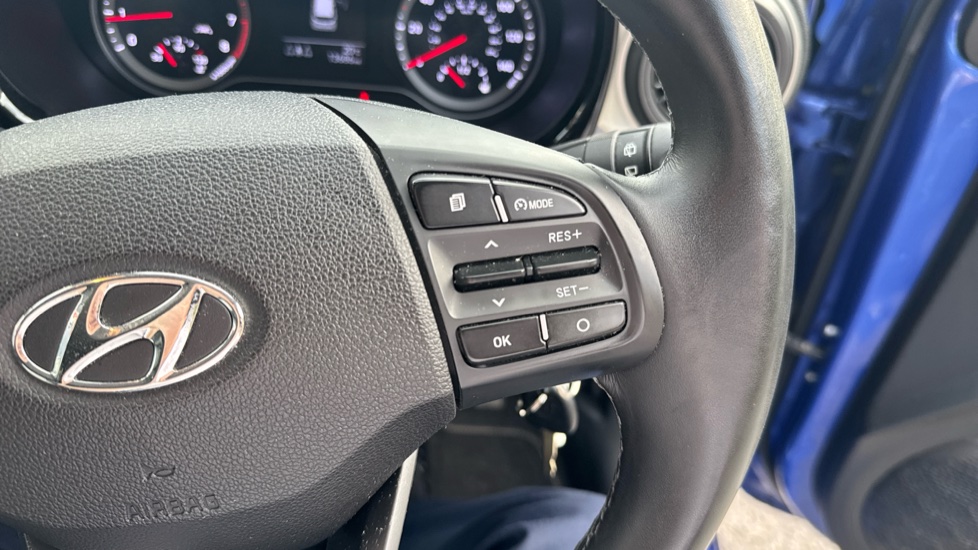 Hyundai i10 1.0 MPi Premium 5dr Petrol Hatchback - Image 35