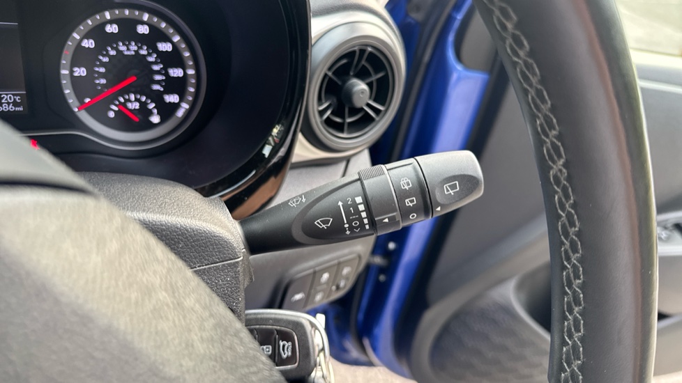 Hyundai i10 1.0 MPi Premium 5dr Petrol Hatchback - Image 37