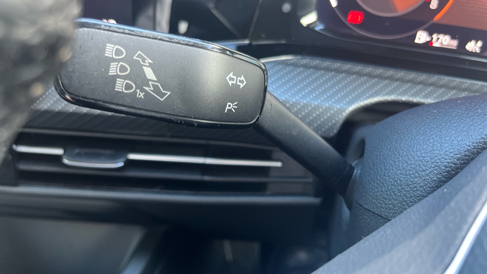 Volkswagen Golf 1.5 TSI R-Line 5dr Petrol Hatchback - Image 25