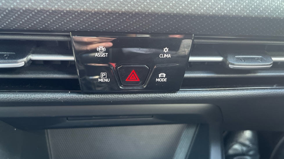 Volkswagen Golf 1.5 TSI R-Line 5dr Petrol Hatchback - Image 35