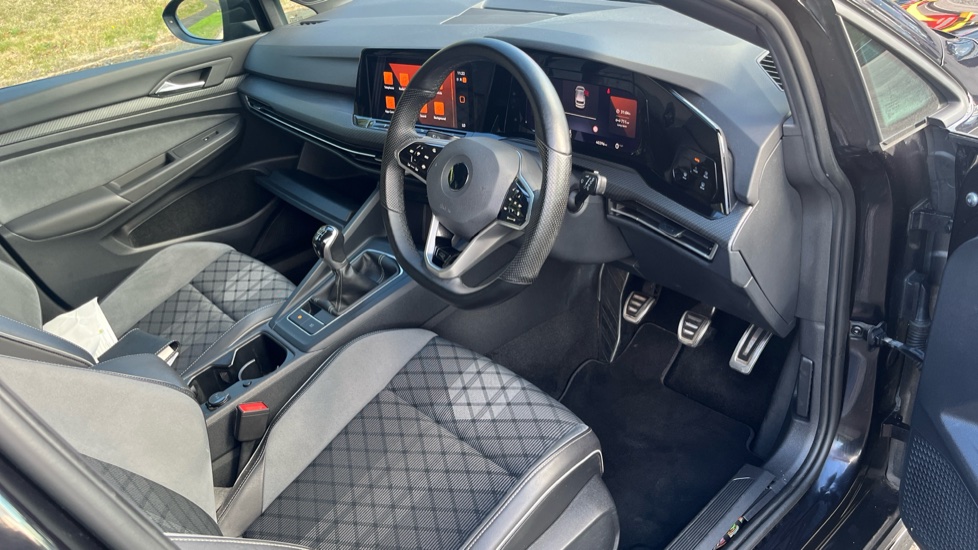 Volkswagen Golf 1.5 TSI R-Line 5dr Petrol Hatchback - Image 40