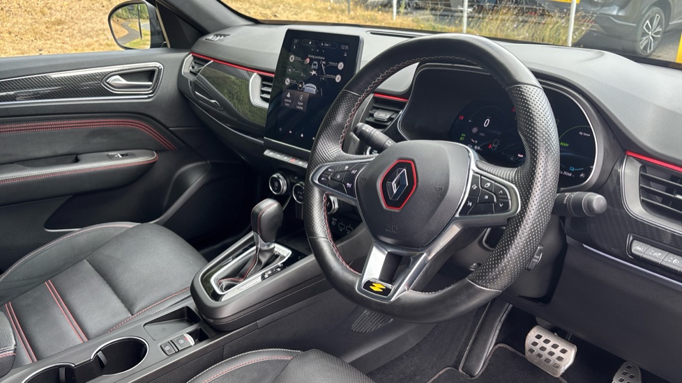 Renault Arkana 1.6 E-TECH Hybrid 145 R.S. Line 5dr Auto Hybrid Estate - Image 11