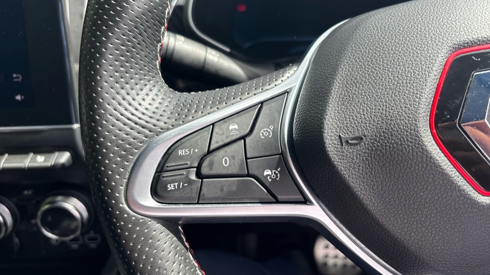 Renault Arkana 1.6 E-TECH Hybrid 145 R.S. Line 5dr Auto Hybrid Estate - Image 31