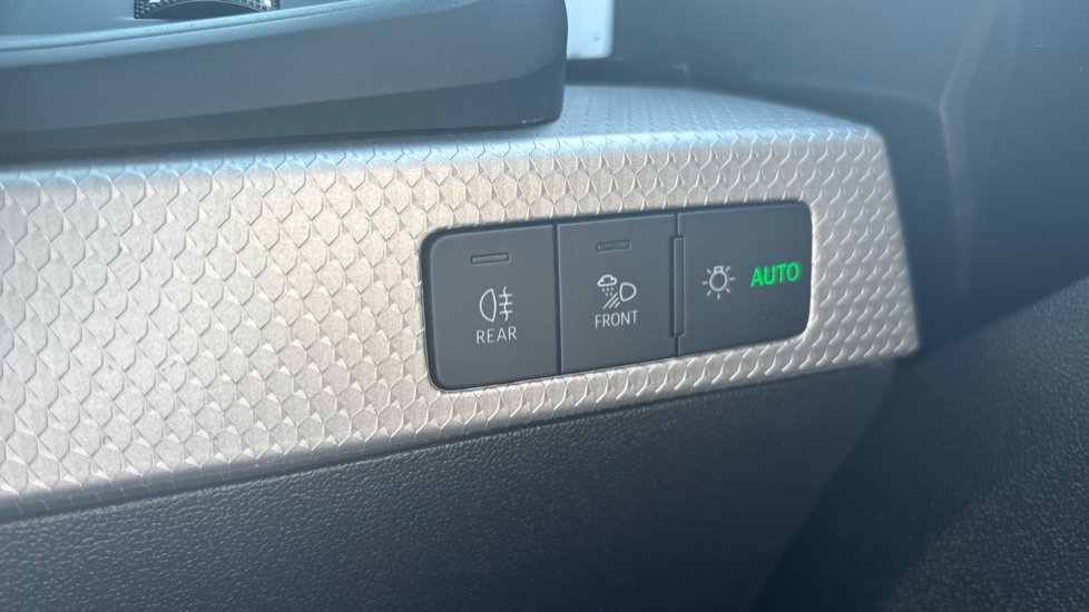 Audi A1 35 TFSI S Line 5dr S Tronic Petrol Hatchback - Image 30
