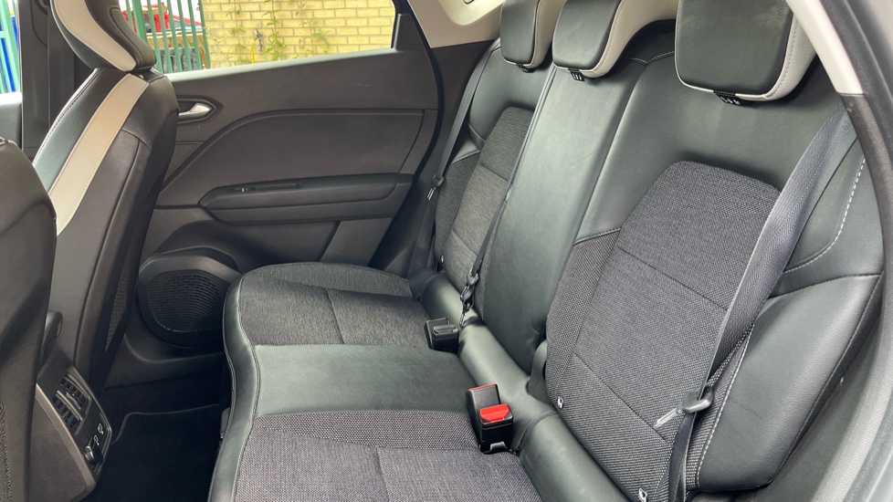 Renault Captur 1.0 TCE 90 S Edition 5dr Petrol Hatchback - Image 16