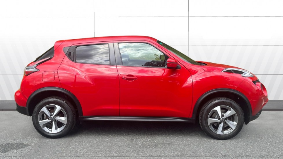 Nissan Juke 1.6 [112] Acenta 5dr CVT Petrol Hatchback - Image 5