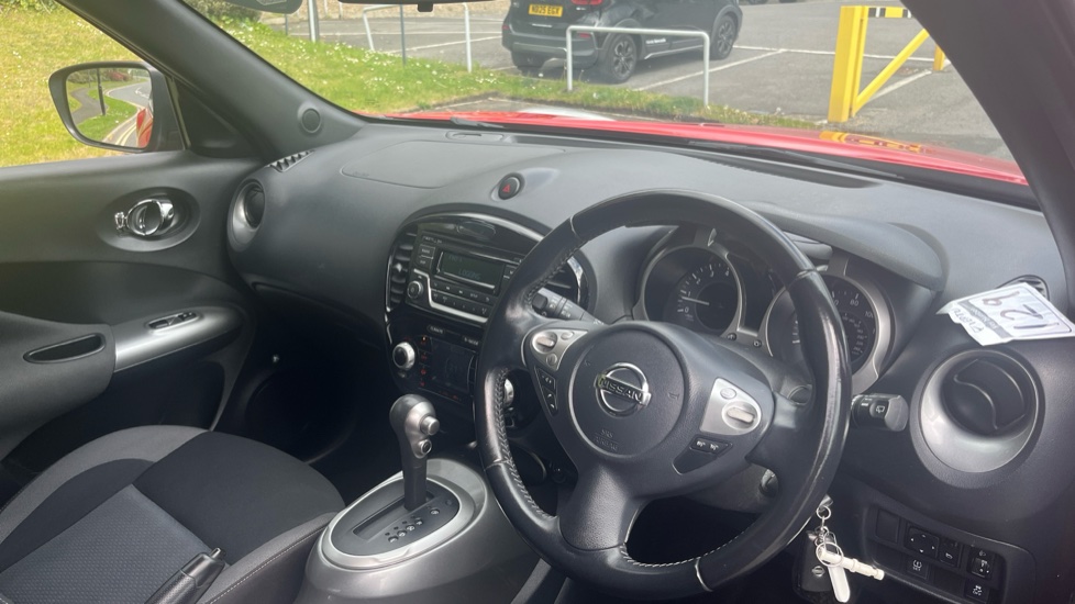 Nissan Juke 1.6 [112] Acenta 5dr CVT Petrol Hatchback - Image 11