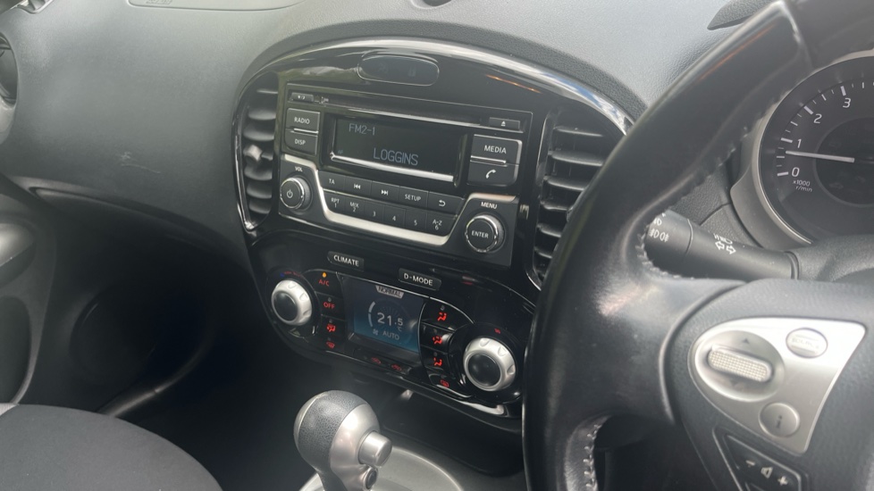 Nissan Juke 1.6 [112] Acenta 5dr CVT Petrol Hatchback - Image 14