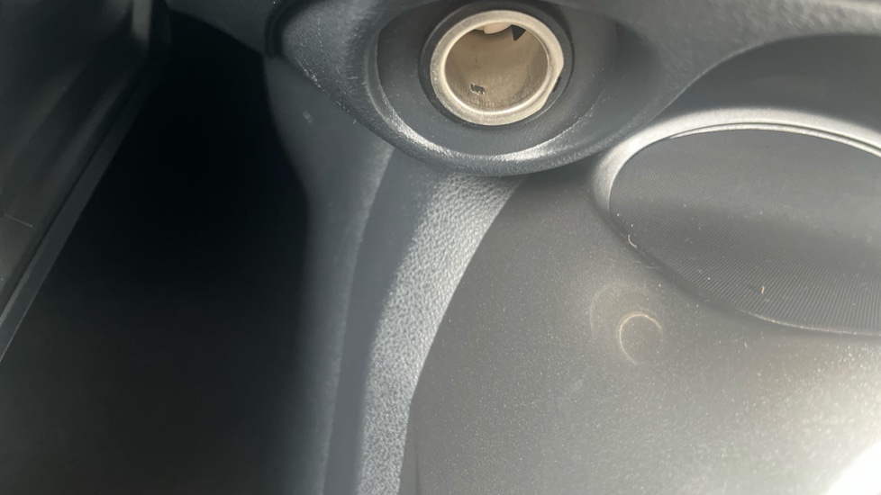Nissan Juke 1.6 [112] Acenta 5dr CVT Petrol Hatchback - Image 34