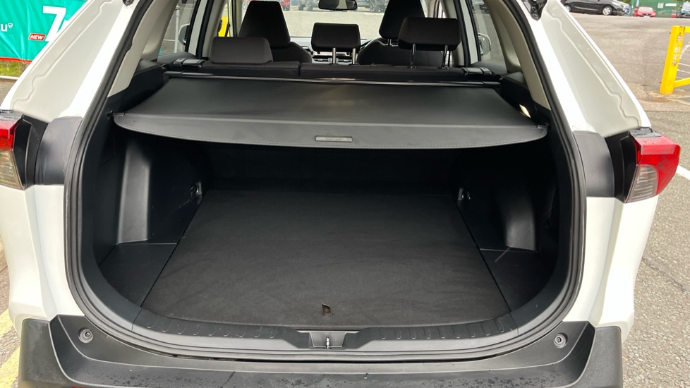 Toyota RAV4 2.5 VVT-i Hybrid Icon 5dr CVT 2WD Hybrid Estate - Image 4