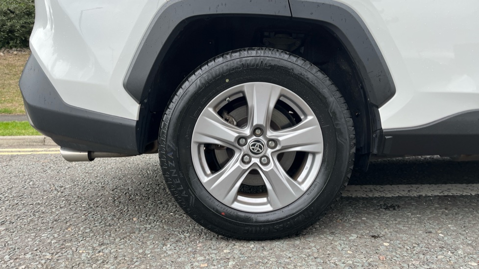 Toyota RAV4 2.5 VVT-i Hybrid Icon 5dr CVT 2WD Hybrid Estate - Image 7