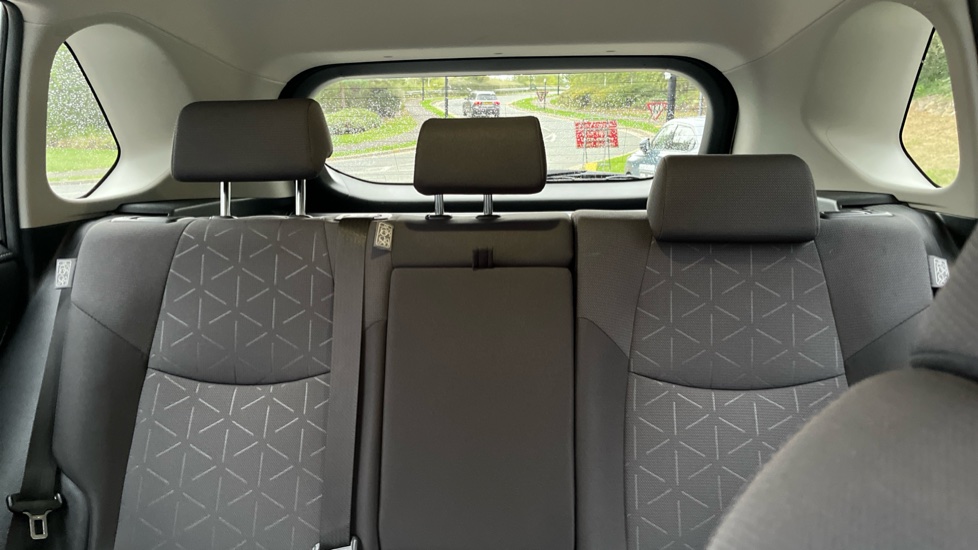 Toyota RAV4 2.5 VVT-i Hybrid Icon 5dr CVT 2WD Hybrid Estate - Image 15