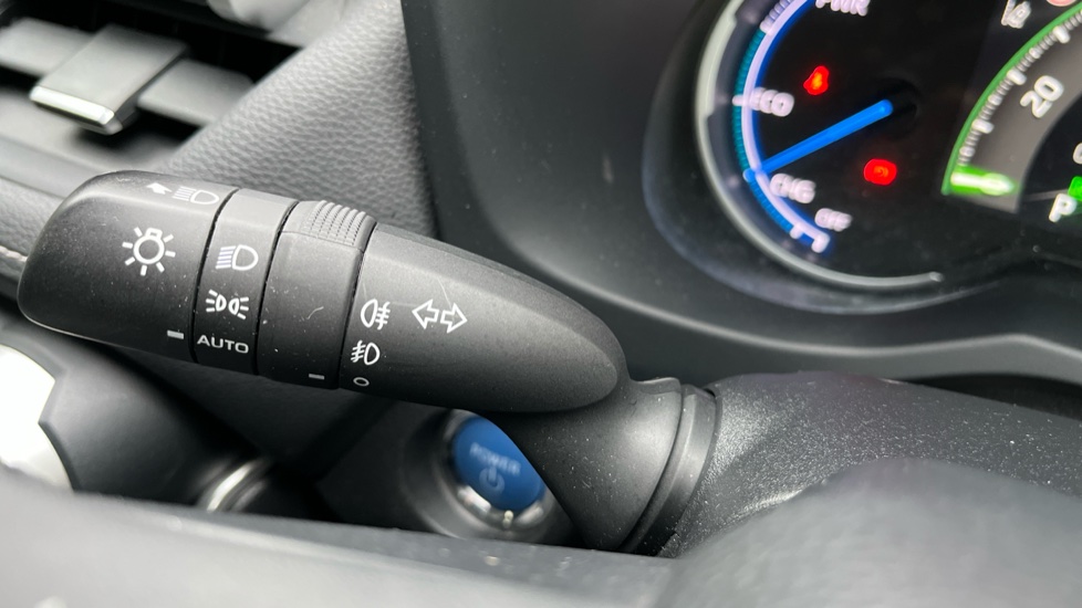 Toyota RAV4 2.5 VVT-i Hybrid Icon 5dr CVT 2WD Hybrid Estate - Image 28