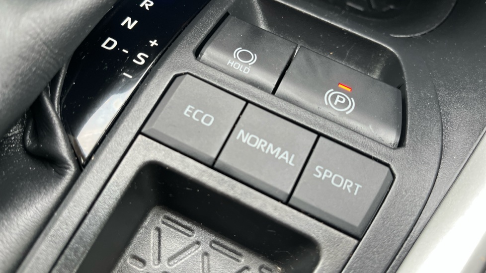 Toyota RAV4 2.5 VVT-i Hybrid Icon 5dr CVT 2WD Hybrid Estate - Image 32