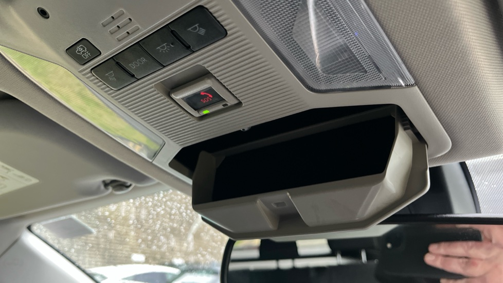 Toyota RAV4 2.5 VVT-i Hybrid Icon 5dr CVT 2WD Hybrid Estate - Image 37