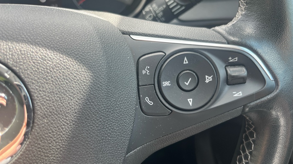 Vauxhall Grandland X 1.2 Turbo Griffin Edition 5dr Petrol Hatchback - Image 38