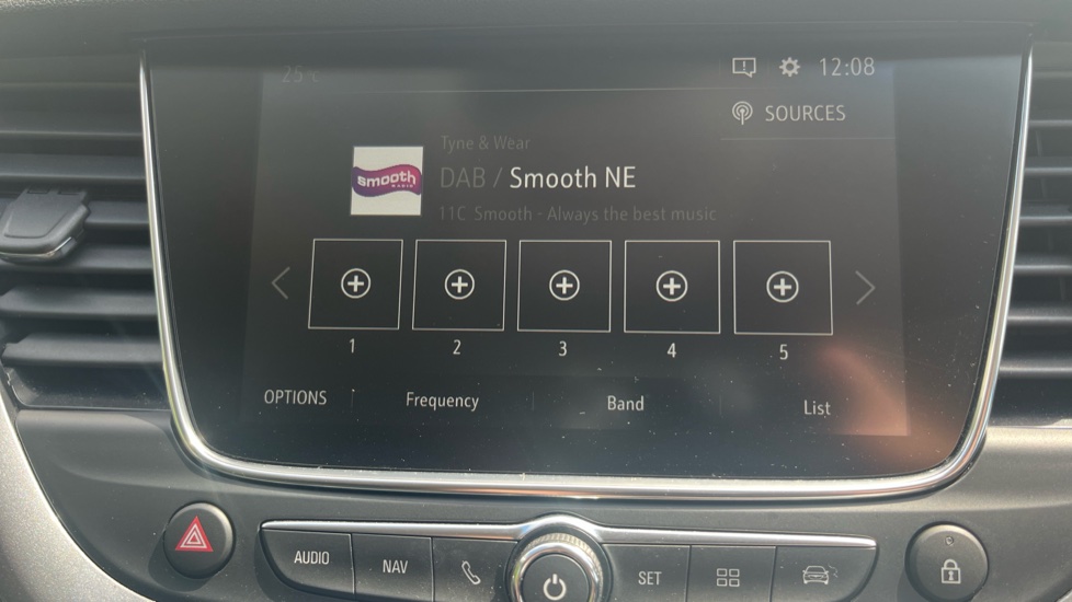 Vauxhall Grandland X 1.2 Turbo Griffin Edition 5dr Petrol Hatchback - Image 44