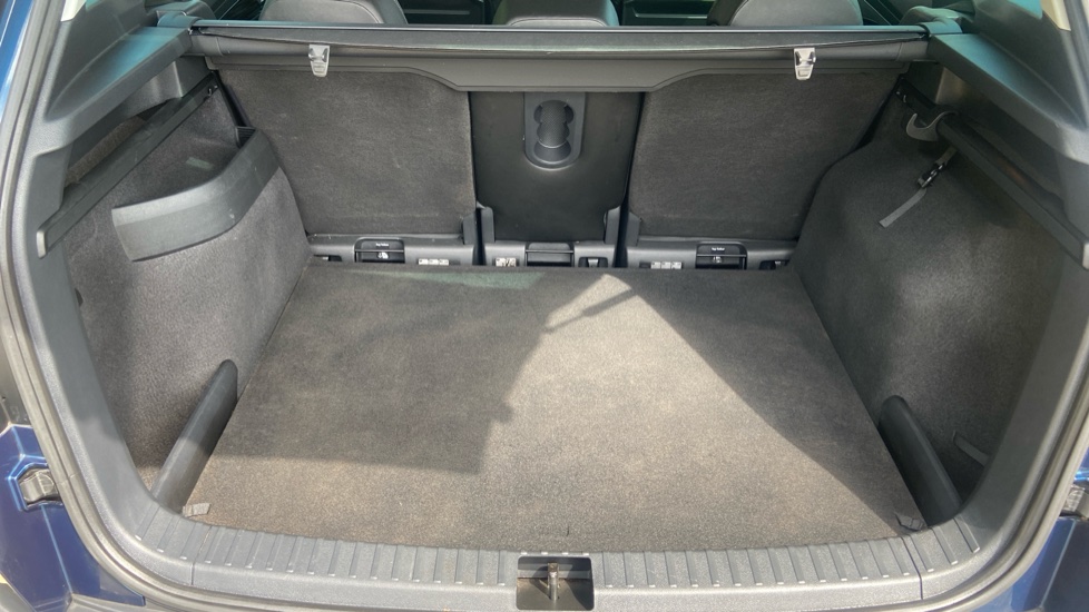 Skoda Karoq 1.5 TSI SE L 5dr DSG Petrol Estate - Image 4