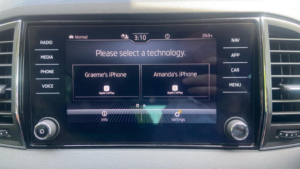 Skoda Karoq 1.5 TSI SE L 5dr DSG Petrol Estate - Image 46