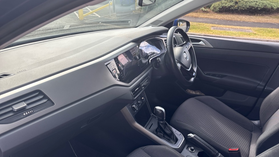 Volkswagen Polo 1.0 TSI 95 SE 5dr DSG Petrol Hatchback - Image 9
