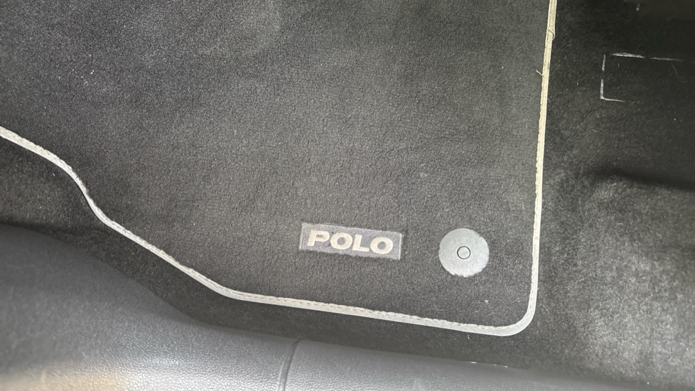 Volkswagen Polo 1.0 TSI 95 SE 5dr DSG Petrol Hatchback - Image 26