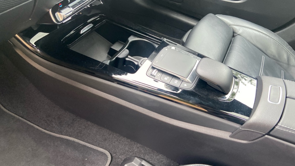 Mercedes-Benz CLA 220d AMG Line Premium Plus 5dr Tip Auto Diesel Estate - Image 13