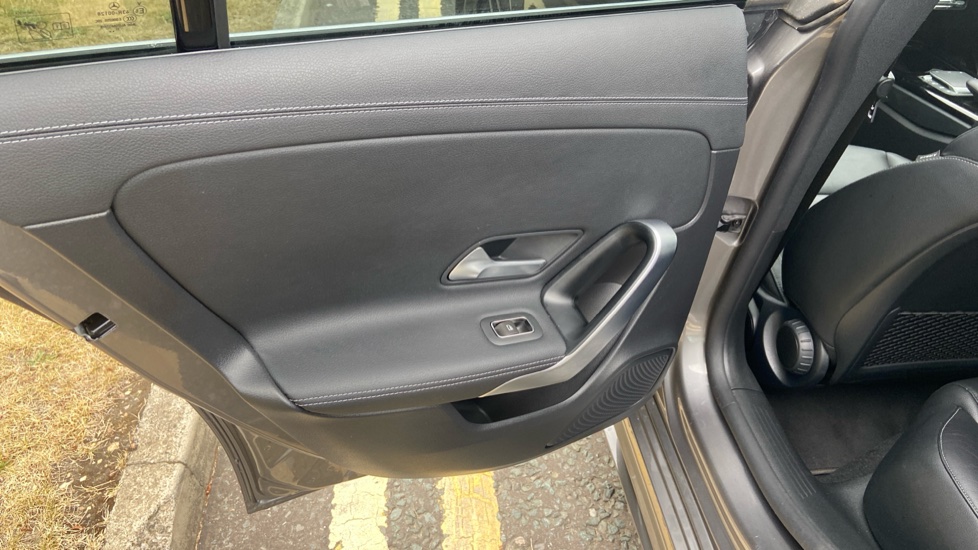 Mercedes-Benz CLA 220d AMG Line Premium Plus 5dr Tip Auto Diesel Estate - Image 33