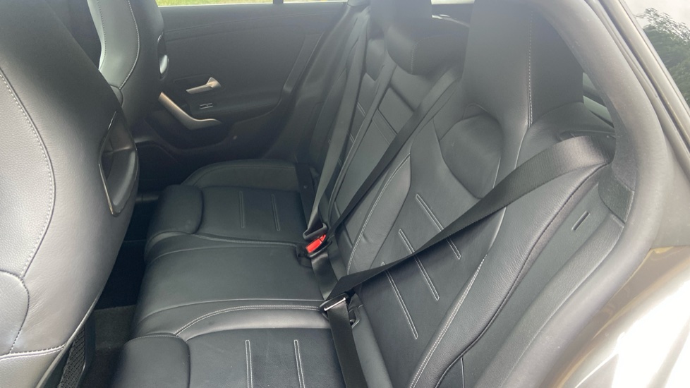 Mercedes-Benz CLA 220d AMG Line Premium Plus 5dr Tip Auto Diesel Estate - Image 34