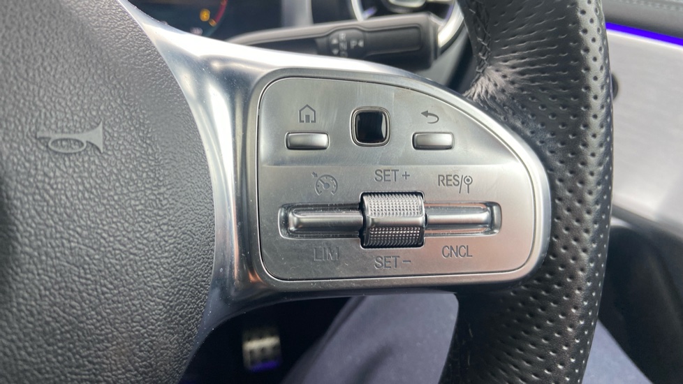 Mercedes-Benz CLA 220d AMG Line Premium Plus 5dr Tip Auto Diesel Estate - Image 37