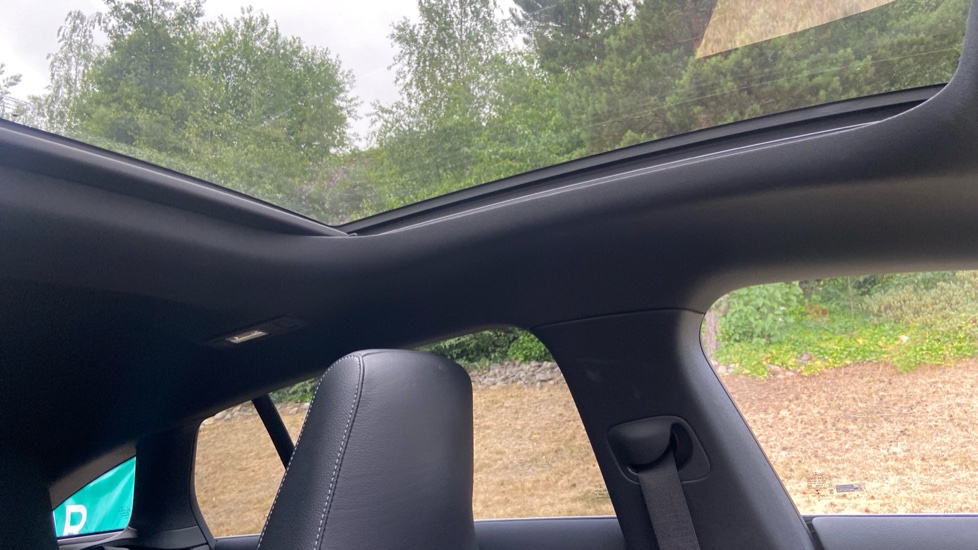 Mercedes-Benz CLA 220d AMG Line Premium Plus 5dr Tip Auto Diesel Estate - Image 52