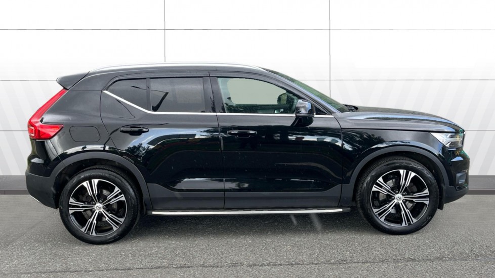 Volvo XC40 2.0 B4P Inscription Pro 5dr AWD Auto Petrol Estate - Image 5