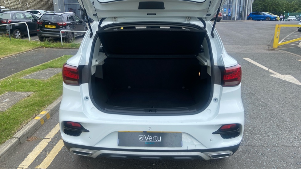 MG ZS 1.5 VTi-TECH Exclusive 5dr Petrol Hatchback - Image 4