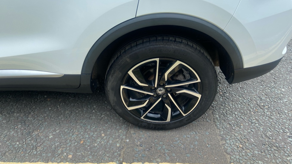 MG ZS 1.5 VTi-TECH Exclusive 5dr Petrol Hatchback - Image 22