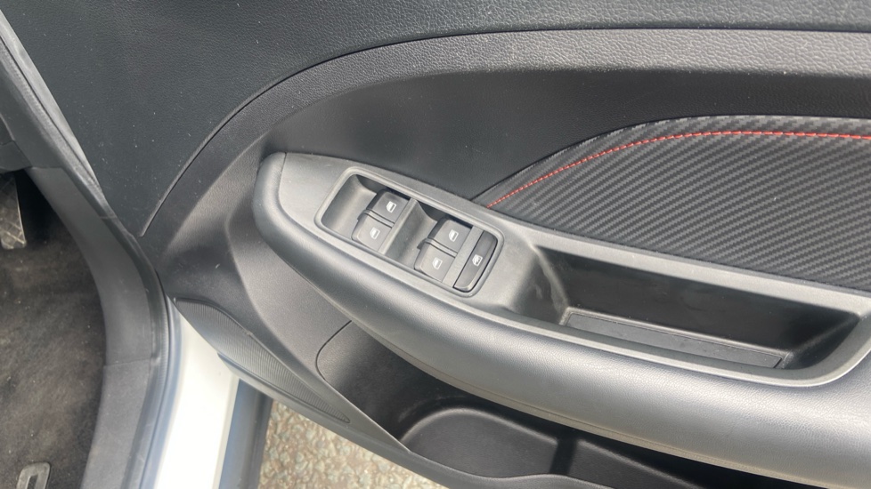 MG ZS 1.5 VTi-TECH Exclusive 5dr Petrol Hatchback - Image 29