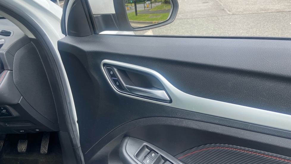 MG ZS 1.5 VTi-TECH Exclusive 5dr Petrol Hatchback - Image 30